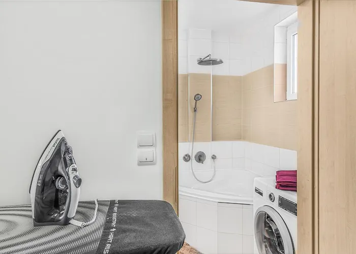 New Large Apartment, Free Parking! Apartmán Praha