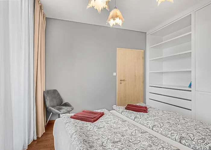 New Large Apartment, Free Parking! Apartmán