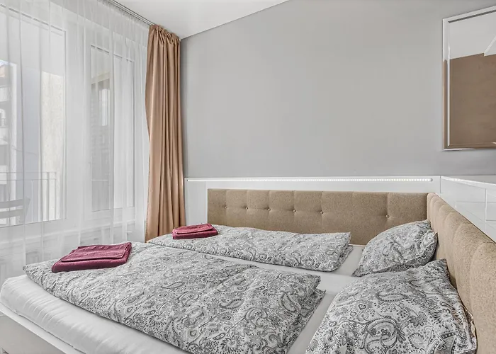 Apartmán New Large Apartment, Free Parking! *