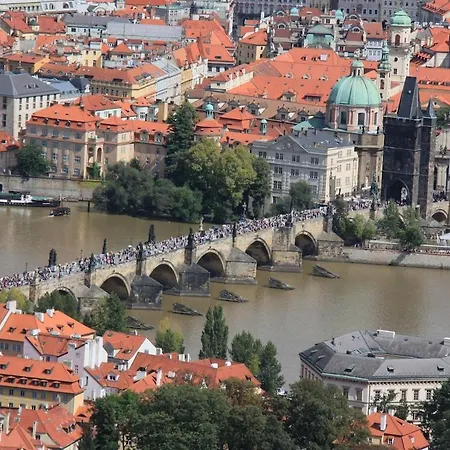 New Large Apartment, Free Parking! * Praha