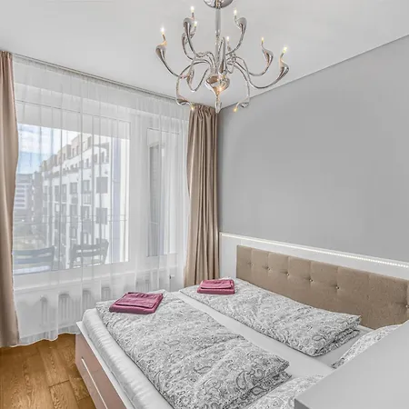 Apartmán New Large Apartment, Free Parking! Praha
