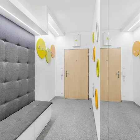 New Large Apartment, Free Parking! * Praha