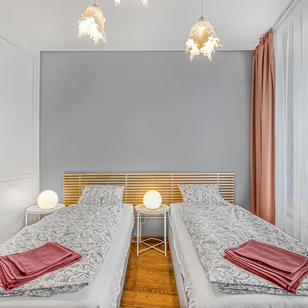 Apartmán New Large Apartment, Free Parking! Praha